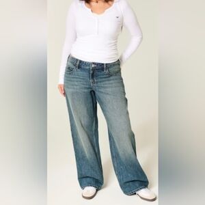 Hollister Women's Light Blue Low Rise Baggy Jeans